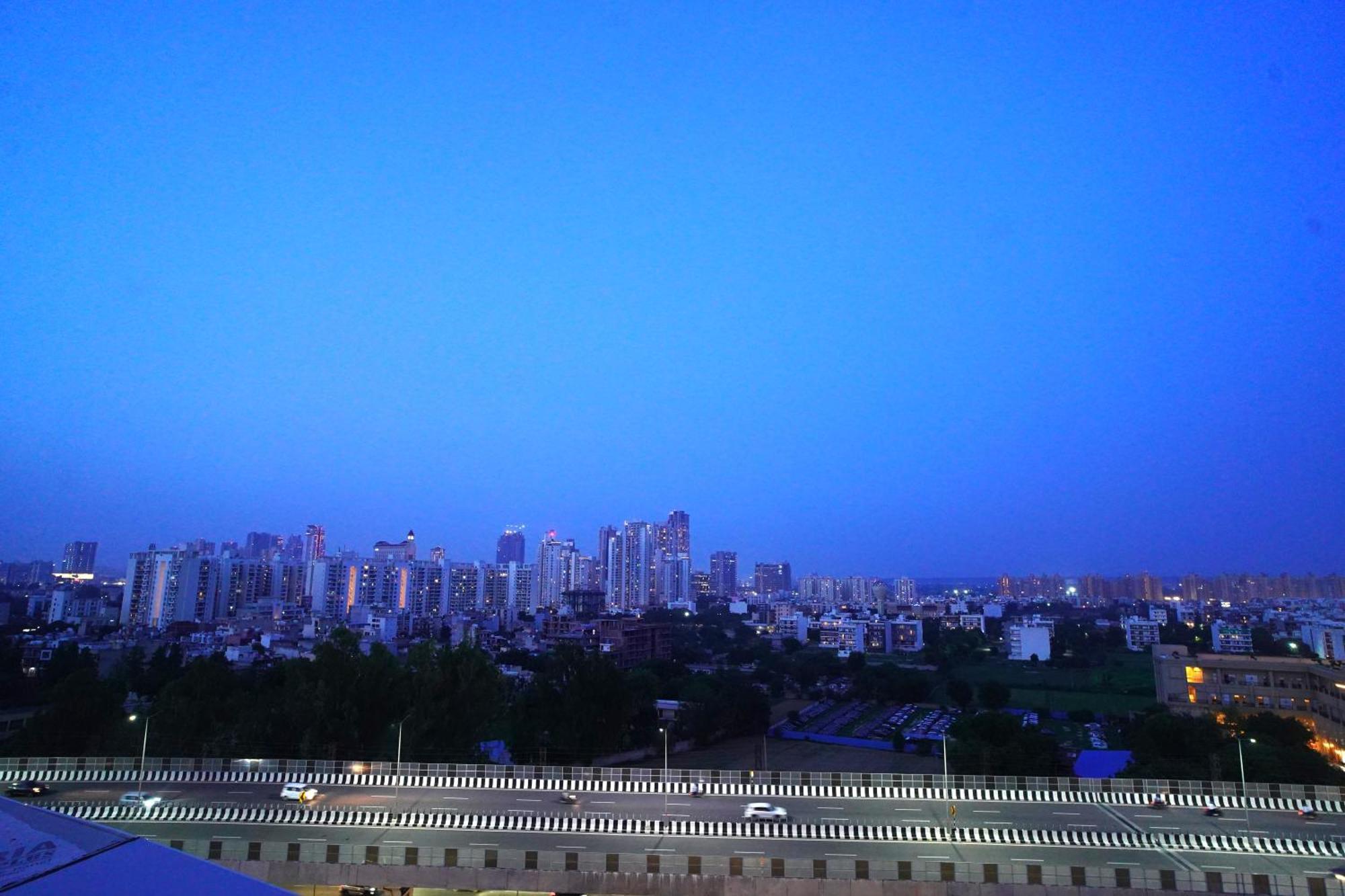 Hotel Sakura Gold Gurgaon Eksteriør bilde
