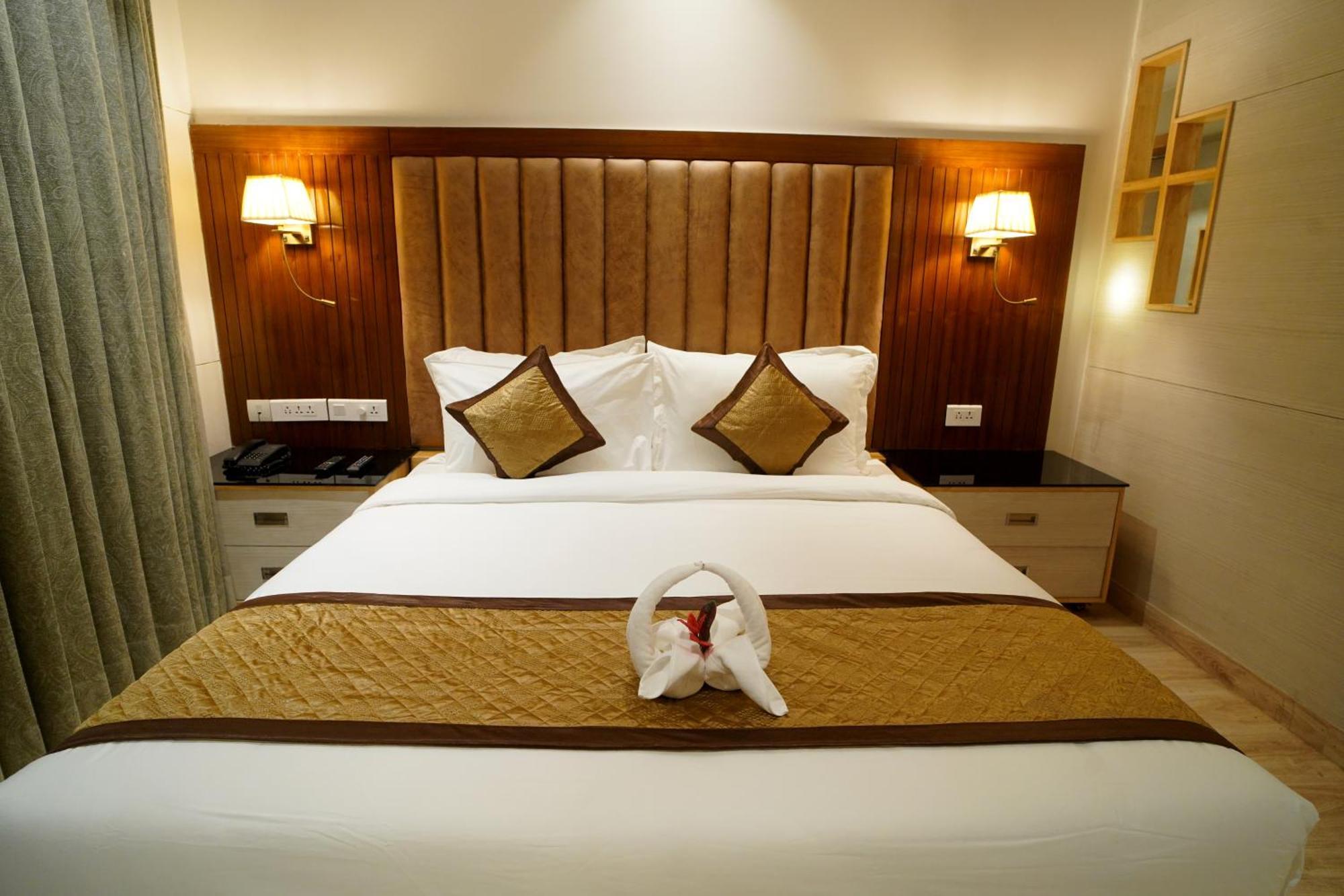 Hotel Sakura Gold Gurgaon Eksteriør bilde
