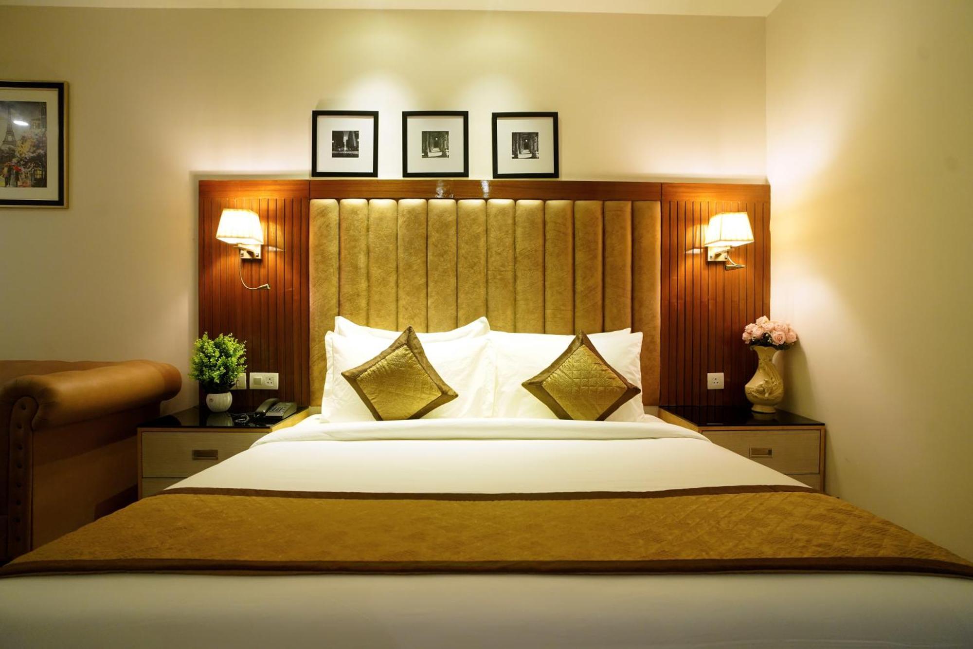Hotel Sakura Gold Gurgaon Eksteriør bilde
