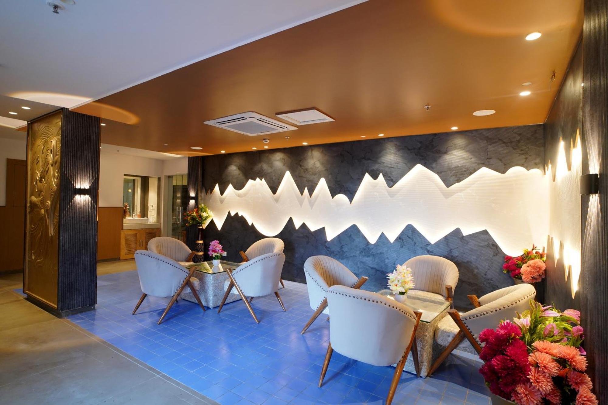 Hotel Sakura Gold Gurgaon Eksteriør bilde