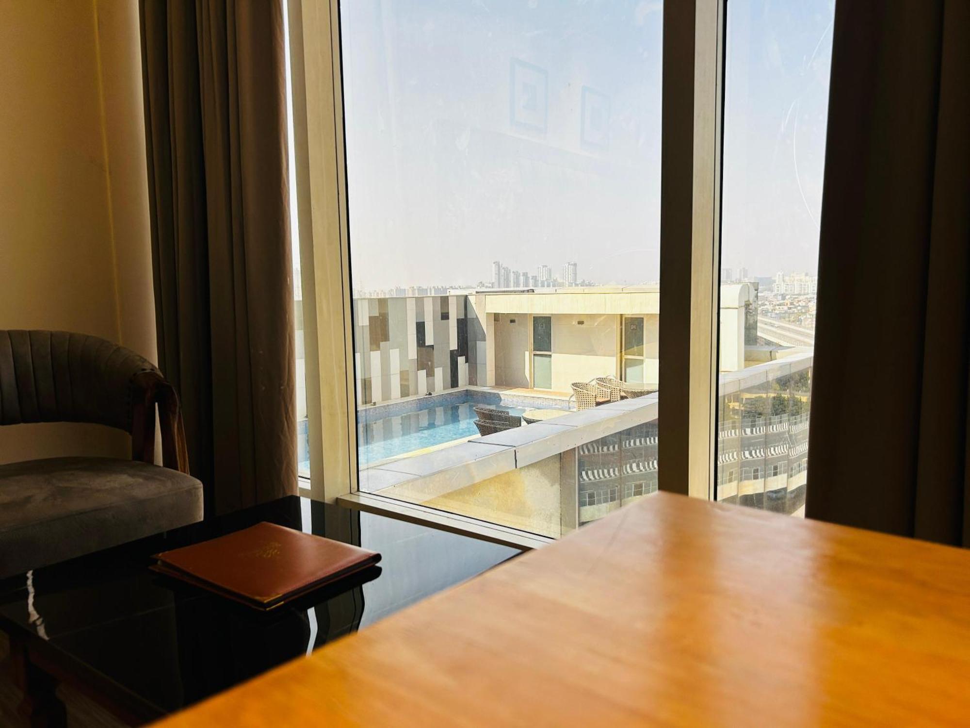 Hotel Sakura Gold Gurgaon Eksteriør bilde