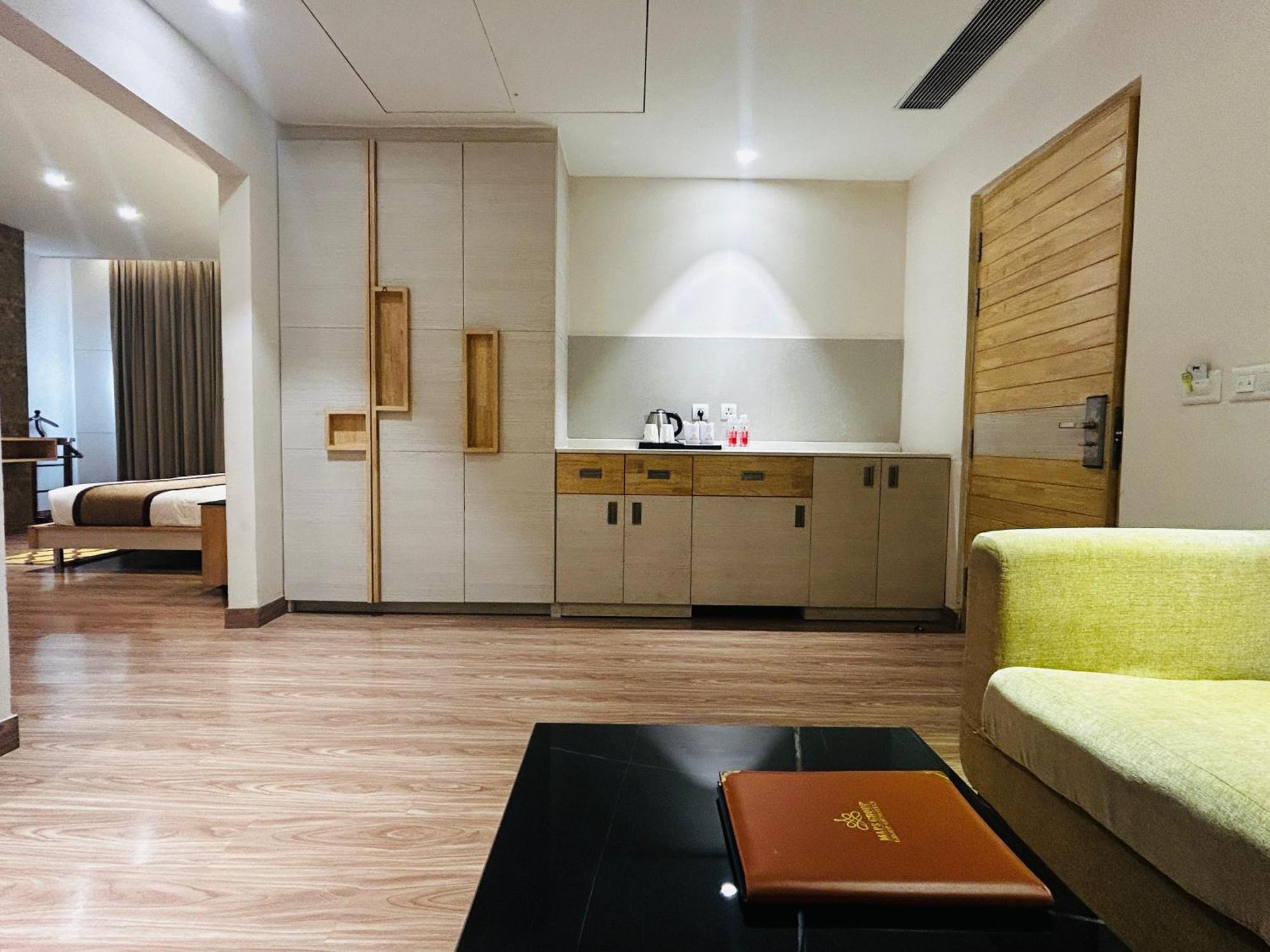 Hotel Sakura Gold Gurgaon Eksteriør bilde